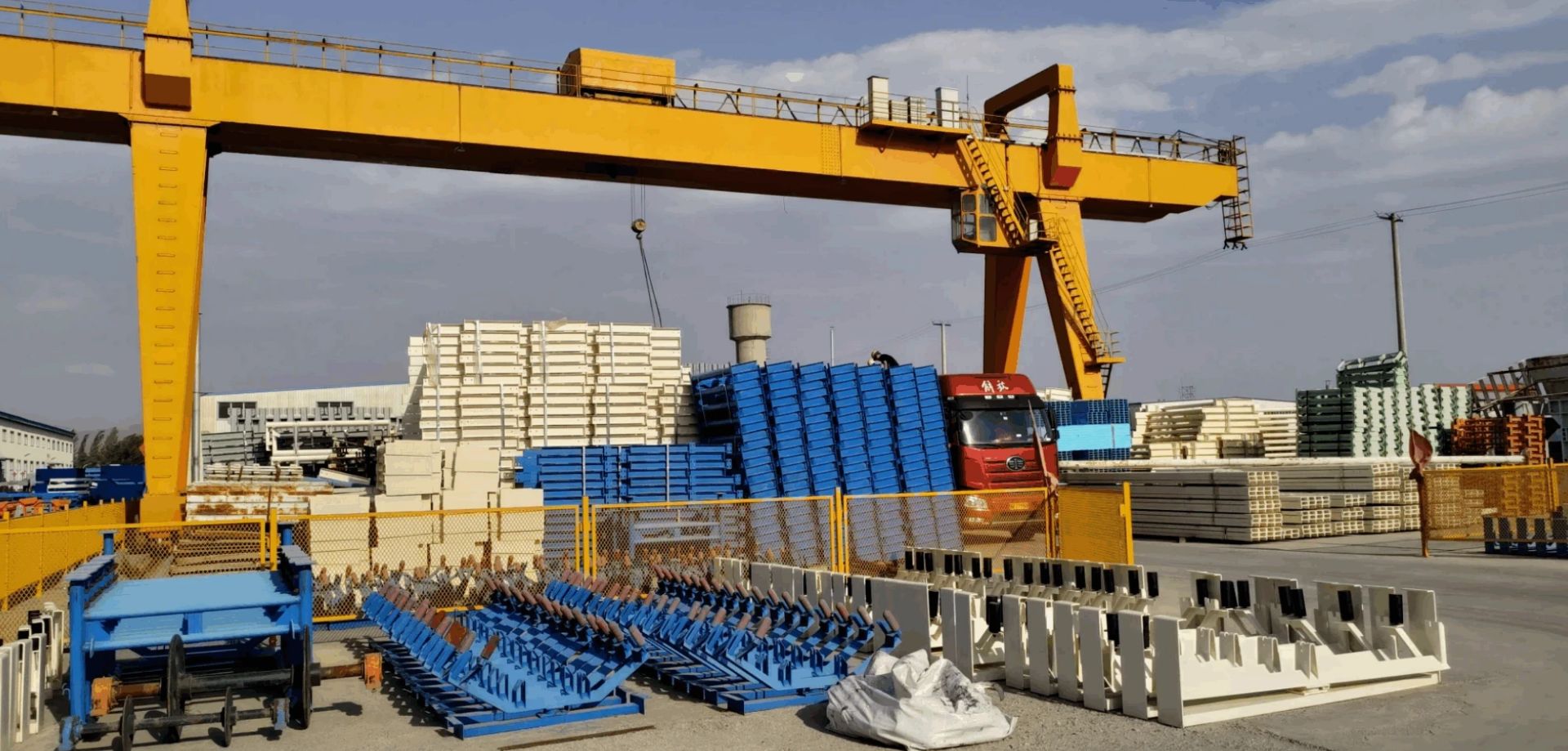 China Huacheng-Mining Drum Roller Support Yard